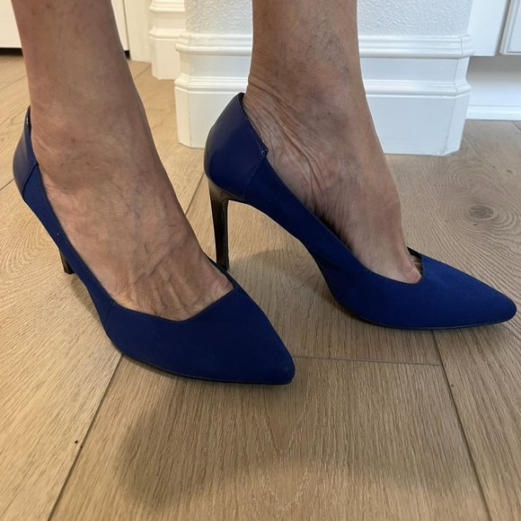 Limited Edition leather cobalt blue pumps with gunmetal heels - Picture 2 of 9